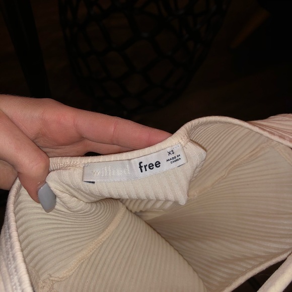 ARITZIA Cream Bodysuit NEVER WORN - Picture 3 of 3